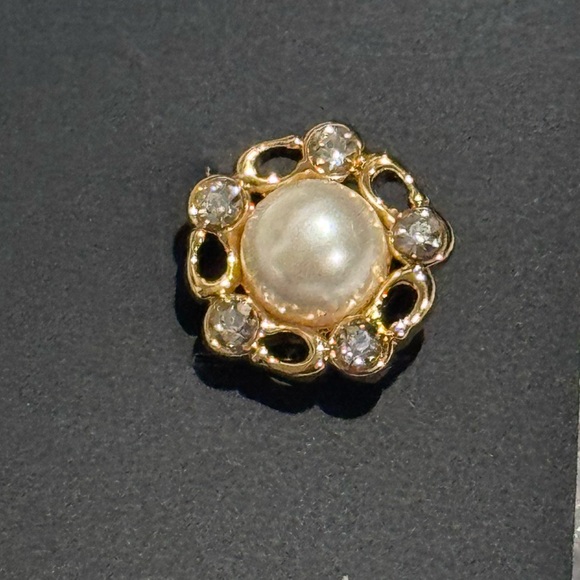 COACH earrings, NEW - Picture 4 of 8